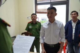 Bắt chủ công ty sản xuất cà phê trộn hóa chất, bán ra thị trường gần 1 tấn/ngày