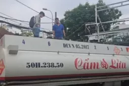 Vụ lùm xùm xăng giả: Hé lộ hóa chất pha trộn 'phá xe'