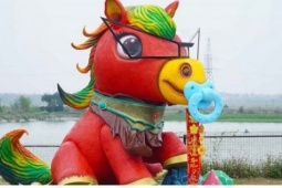 Linh vật ngựa Tết Bính Ngọ ở tỉnh, thành nào đẹp nhất, độc đáo nhất?