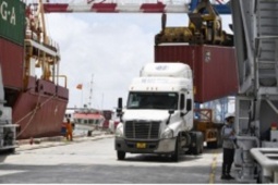 Gỡ khó thông quan hàng thực phẩm, DN băn khoăn điều xảy ra sau ngày 15/4