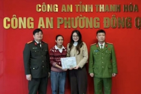 Nhặt được 1,4 tỷ đồng, người quét rác tìm người trả lại