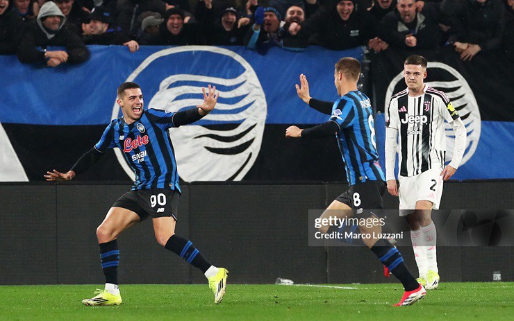Atalanta vùi dập Juventus