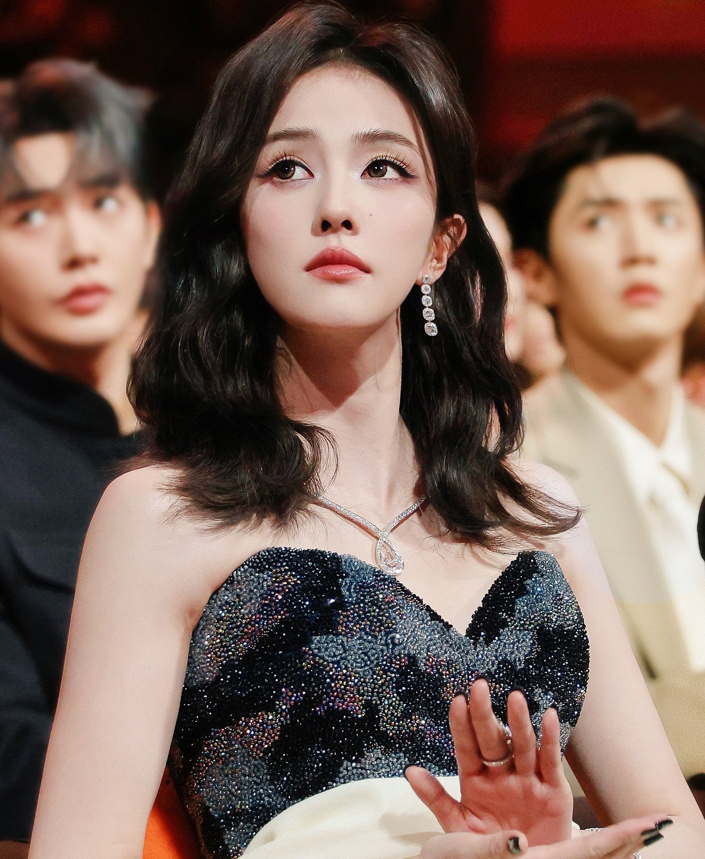 Hàng chục minh tinh hạng A đọ sắc - 17