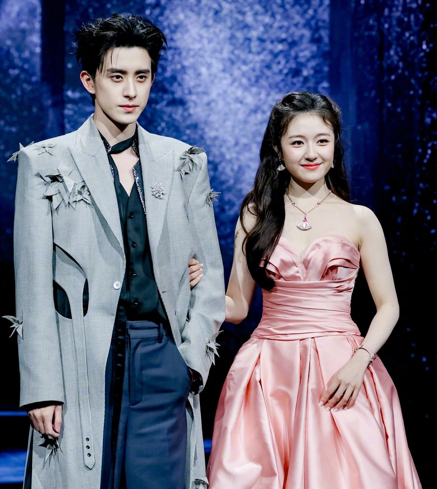 Hàng chục minh tinh hạng A đọ sắc - 24