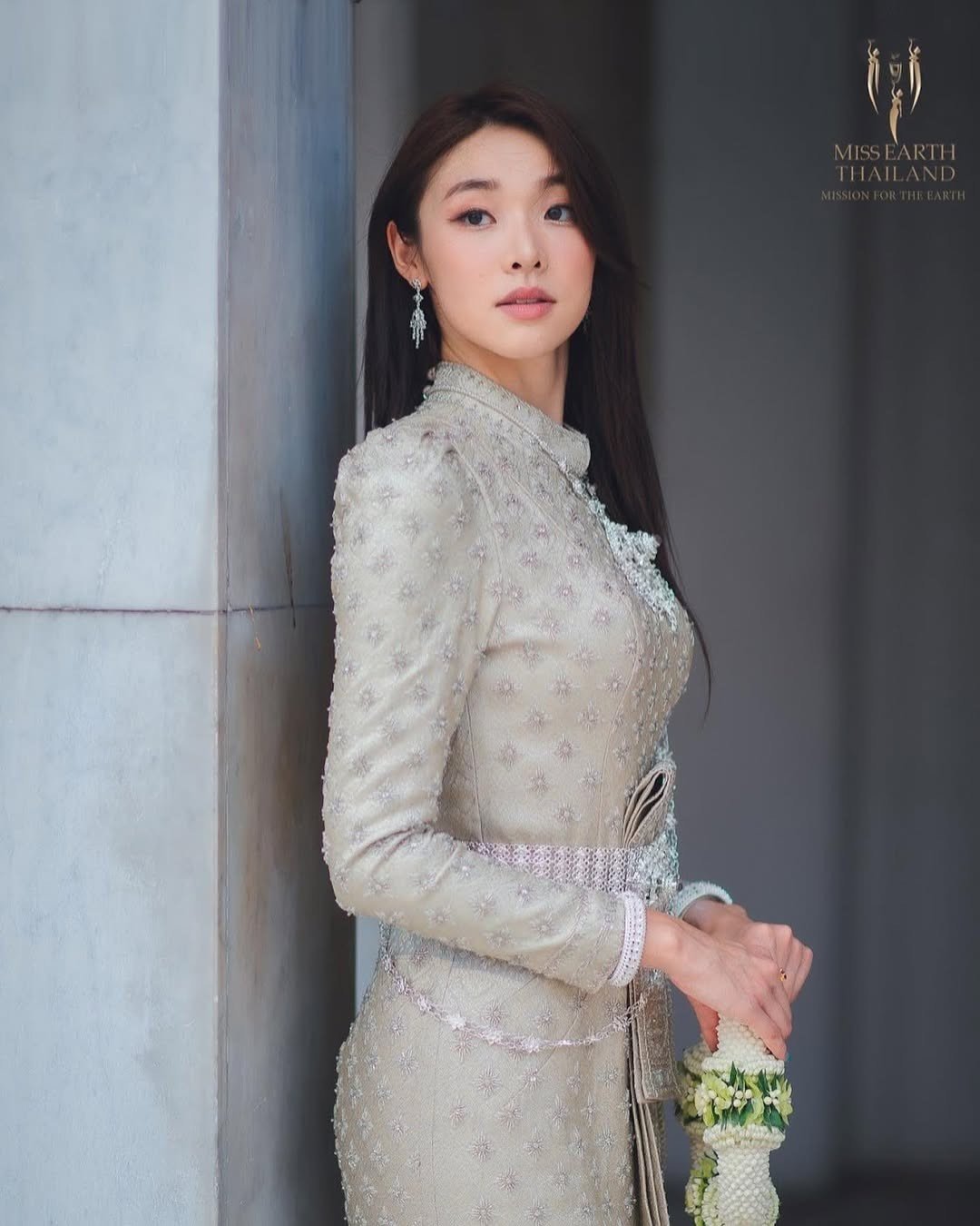 Trong khi Mina Sue Choi hứng chịu làn sóng chỉ trích dữ dội tại Hàn Quốc vì tham gia Địa ngục độc thân 5, bạn thân của Mina Sue Choi là Hoa hậu Quốc tế 2022 Jasmin Selberg đã bênh vực cô.