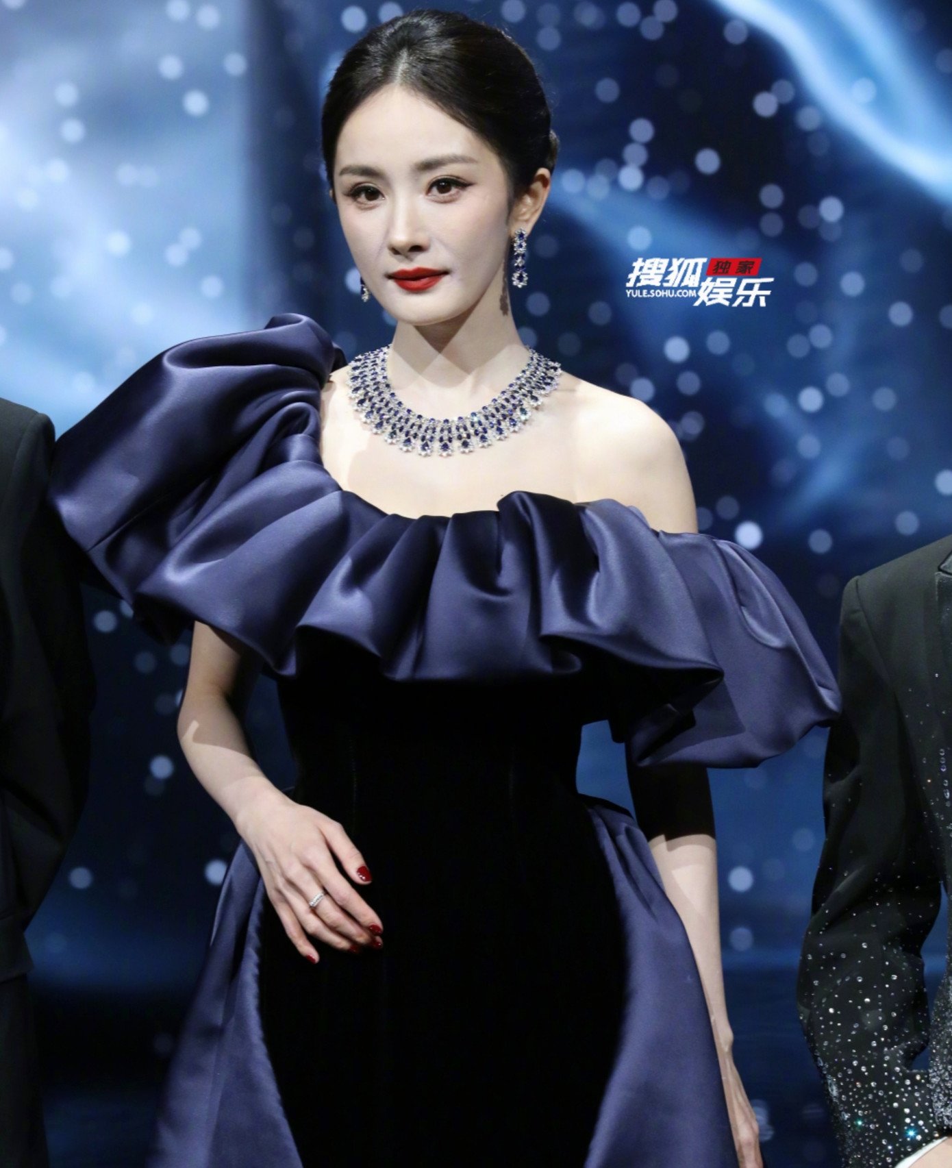 Hàng chục minh tinh hạng A đọ sắc - 11