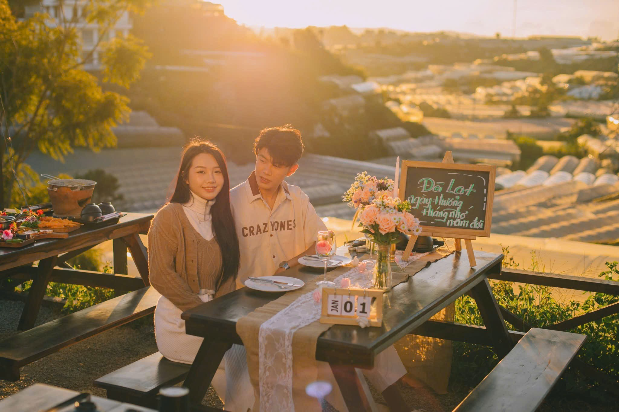 Khoảnh khắc "magic hour" chiều tà – đặc sản đắt giá nhất mà thiên nhiên ban tặng cho thực khách tại Xóm Lèo.