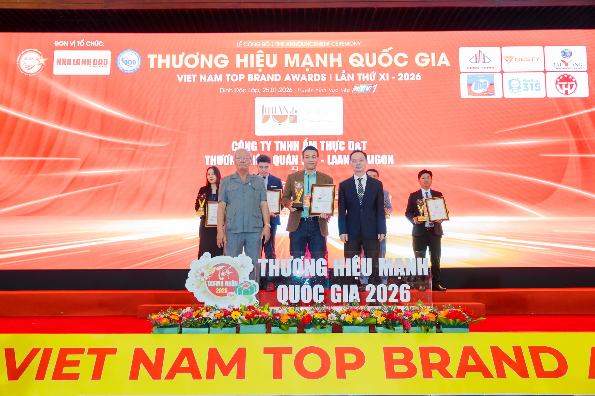 Ceo Danh Trần trong buổi nhận giải thưởng Thương hiệu mạnh Quốc Gia 2026 vừa qua (Nguồn ảnh: Laang Saigon)