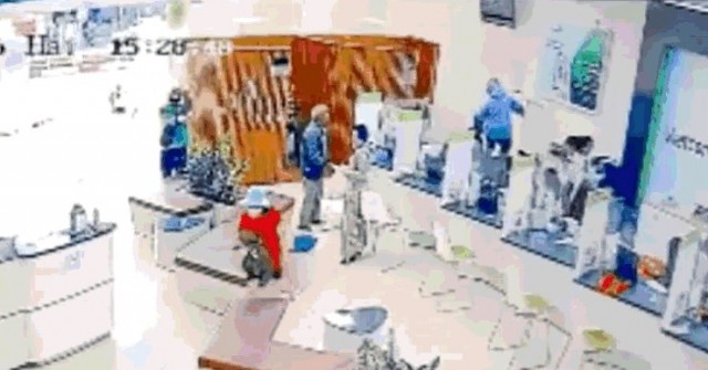 Họp báo công bố thông tin bắt băng cướp ngân hà...