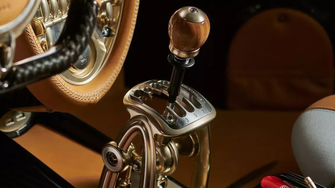 Pagani kỷ niệm sinh nhật lần thứ 70 của nhà sáng lập bằng cách ra mắt 3 chiếc Huayra phiên bản 70 đặc biệt.