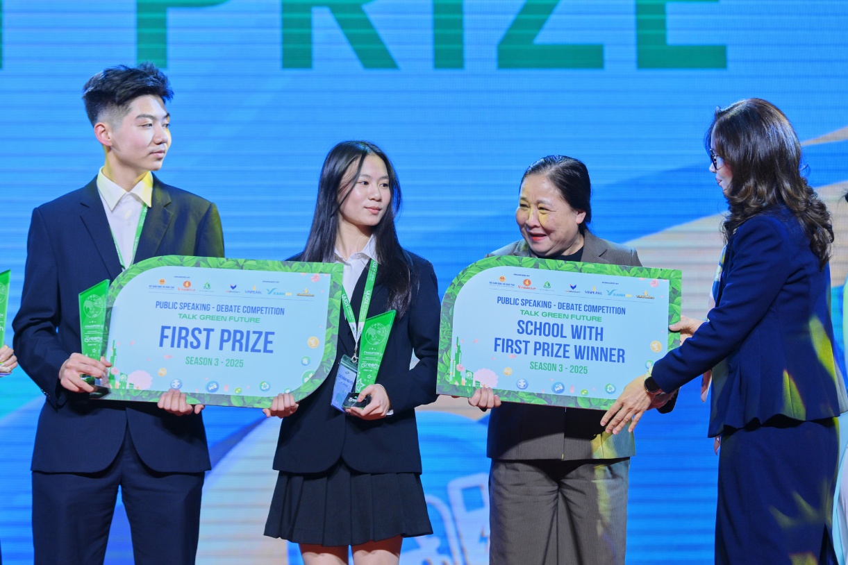 Cô Nguyễn Thị Thanh Nhàn - Phó Hiệu trưởng Trường THCS &amp; THPT Nguyễn Siêu (Hà Nội) chia sẻ sự vui mừng khi các bạn học sinh trường đã lan tỏa và truyền cảm hứng sống xanh.