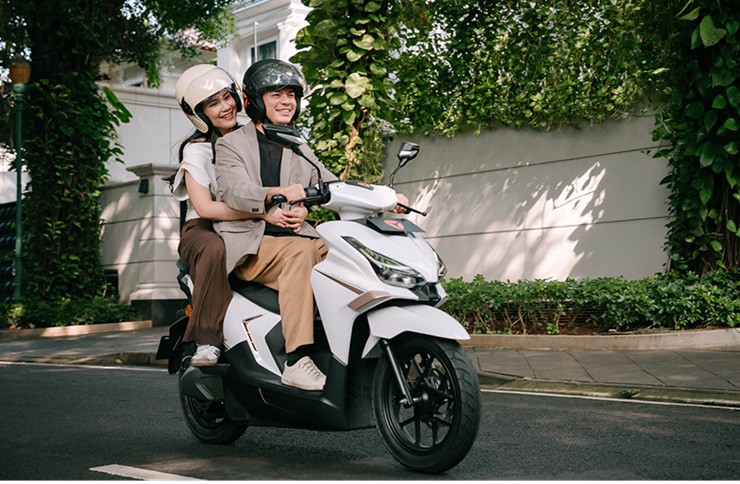 Loạt xe máy điện mang phong cách thể thao "khuấy động" thị trường Việt Nam - 3