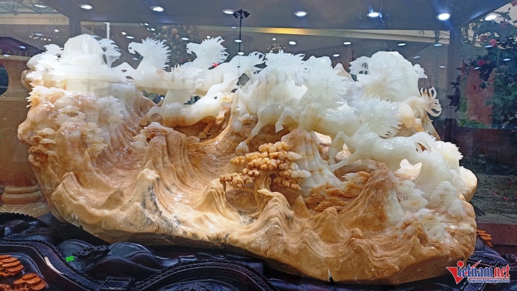 Mã Đáo Thành Công được trưng bày, rao bán 3,6 tỷ đồng