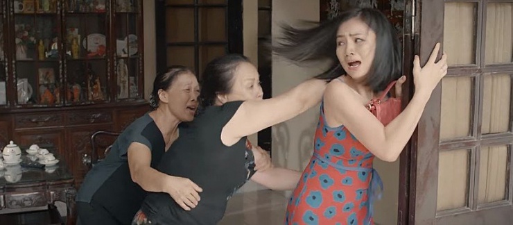 NSƯT Thanh Quý và Diệu Hương trong một cảnh phim cao trào.&nbsp;