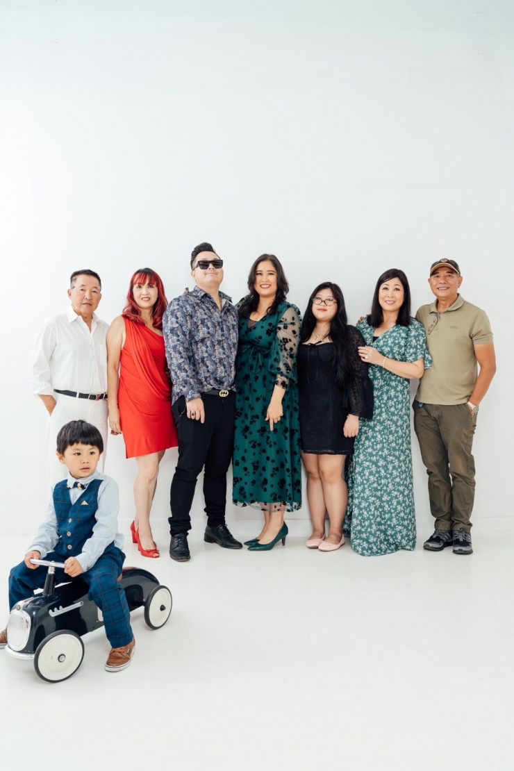 Ảnh sao 7/2: Huỳnh Đông - Ái Châu cho con trai về nước ăn Tết - 4