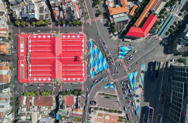 Toàn cảnh khu vực chợ Bến Thành sau khi chỉnh trang.