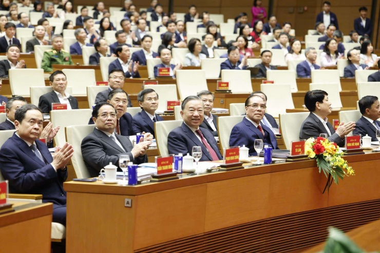 Tổng Bí thư Tô Lâm và các lãnh đạo Đảng, Nhà nước, nguyên lãnh đạo Đảng, Nhà nước dự hội nghị. Ảnh: Như Ý