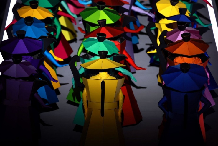  Ca sĩ huyền thoại người Mỹ Mariah Carey đã trình diễn trong phần đầu của buổi lễ. Liên khúc của cô, bằng cả tiếng Ý và tiếng Anh, bao gồm bài hát tiếng Ý "Valore" và bài hát "Nothing Is Impossible" của chính cô. 