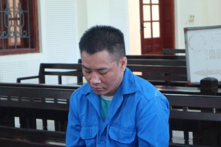 Thái dùng xẻng, ống tuýp đoạt mạng hàng xóm của anh trai vì nghi bị nói xấu.