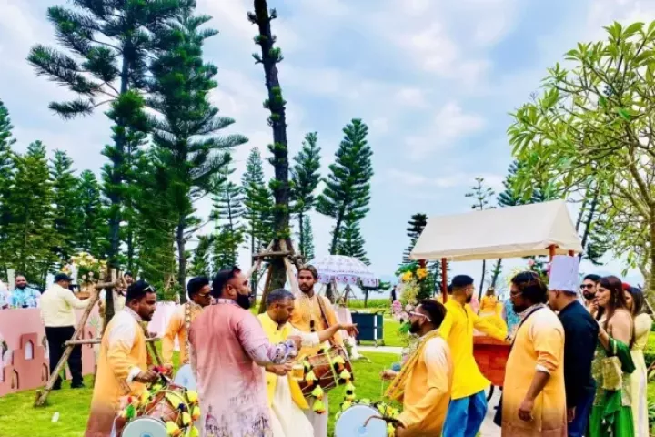 Tỷ phú Ấn Độ chi gần 80 tỷ đồng làm đám cưới ở vịnh Hạ Long