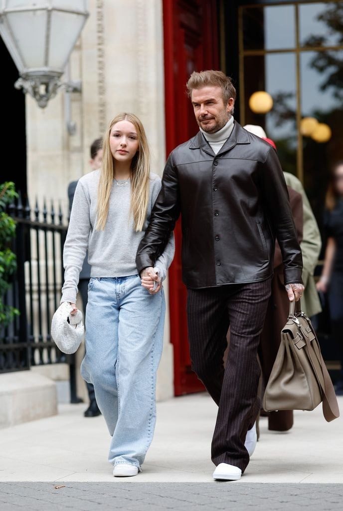 Thời trang dạo phố của David Beckham và con gái - 4