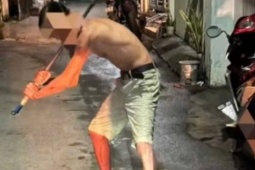Bắt tạm giam người đàn ông mang hung khí đập phá nhà dân, náo loạn khu phố