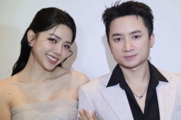 Phan Mạnh Quỳnh và bà xã kỷ niệm 10 năm yêu theo cách đặc biệt