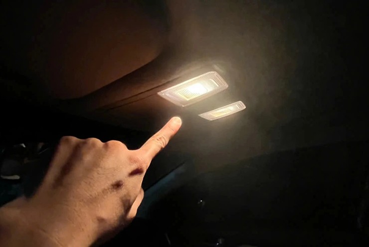 Lái xe đêm nhiều hơn, tôi bắt đầu chú ý đến ánh sáng trong khoang lái - 3