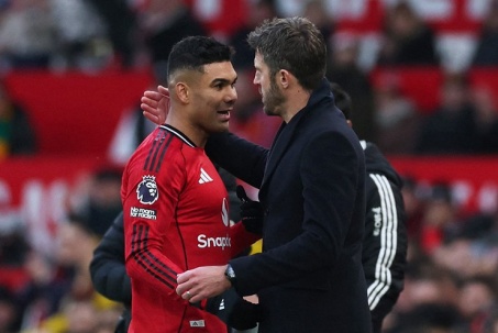 MU thăng hoa: Carrick giúp Casemiro chạy ít đi, tấn công hiệu quả hơn