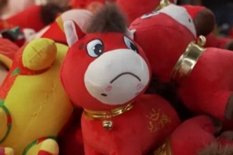 Phiên bản lỗi 'ngựa khóc' gây sốt ở Trung Quốc dịp Tết