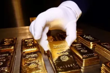 Giá vàng thế giới trải qua một tuần đầy biến động