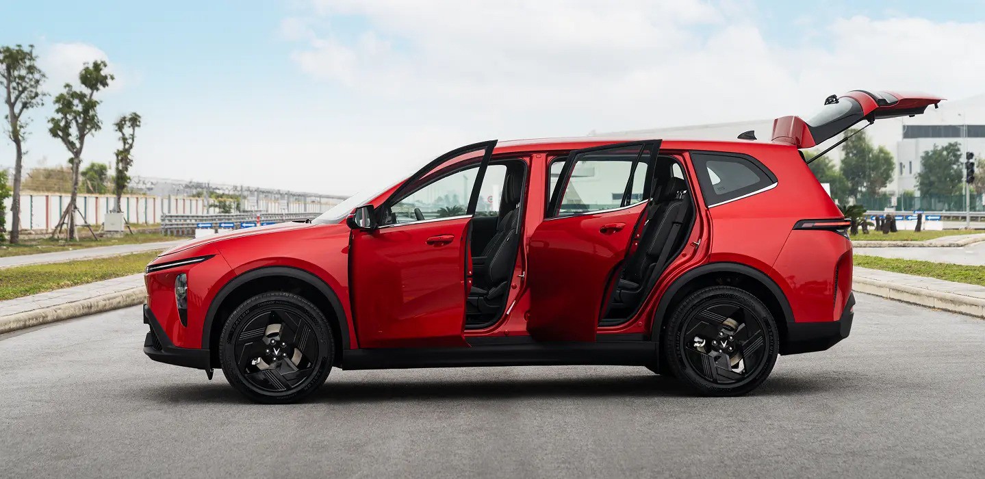 VF MPV 7 là mầu xe&nbsp;MPV đầu tiên của hãng Việt dành riêng cho khách hàng gia đình.&nbsp;