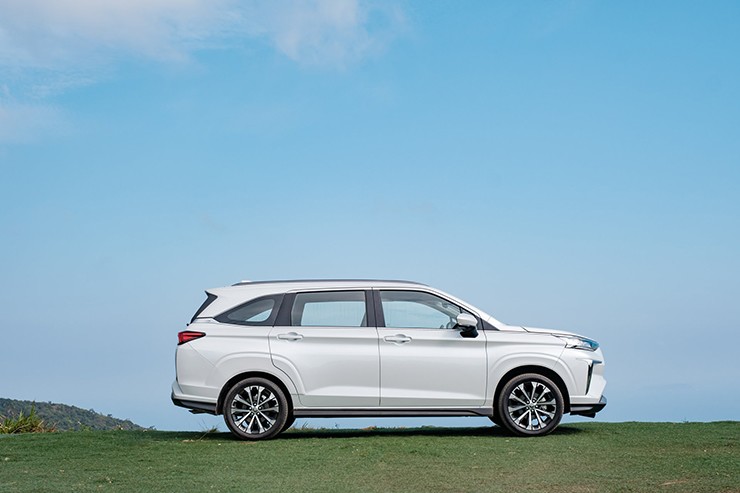 Giá xe Toyota Veloz Cross tháng 2/2026, giảm 100% phí trước bạ - 9