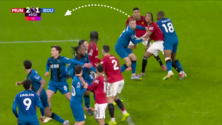 Trong trận MU hòa&nbsp;Bournemouth 4-4 vào ngày 16/12, Casemiro đã thoát khỏi sự đeo bám của Diakite trước khi đánh đầu ghi bàn ở cột xa, một phần nhờ pha che&nbsp;người khôn ngoan của Leny Yoro