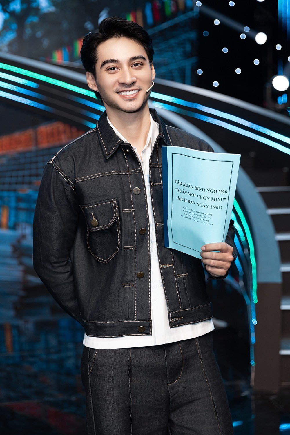 Dàn hoa hậu, á hậu, nam vương tập chương trình.