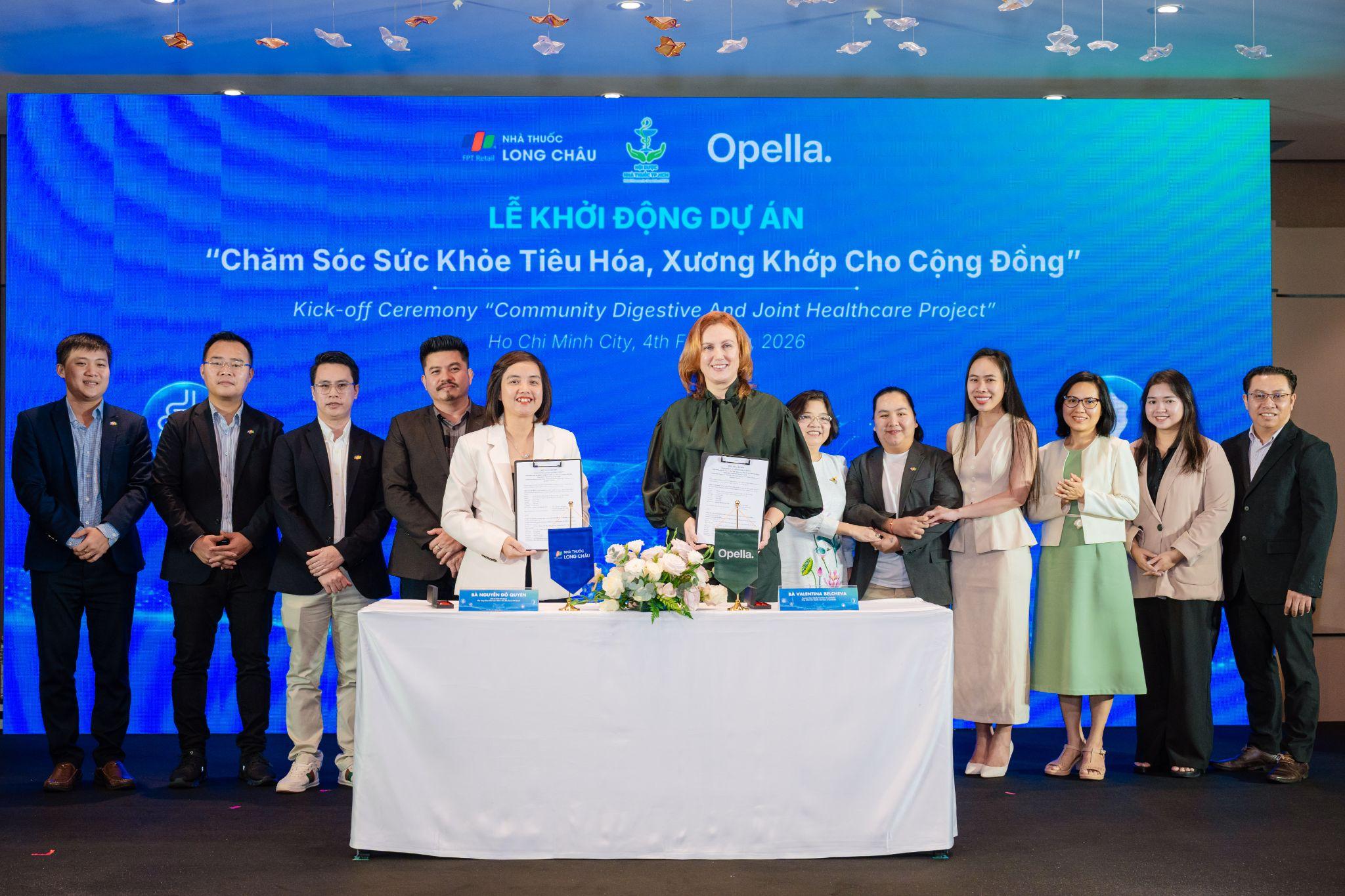 Long Châu và Opella nâng tầm hợp tác chiến lược thông qua dự án vì sức khỏe cộng đồng.