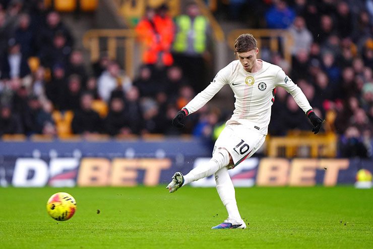 Palmer lập hat-trick cho Chelsea chỉ sau 38 phút, trong đó có 2 quả penalty