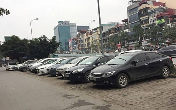 Giá thuê&nbsp;ô tô&nbsp;tự lái thời điểm này tại Hà Nội đã tăng gấp đôi so với ngày thường.