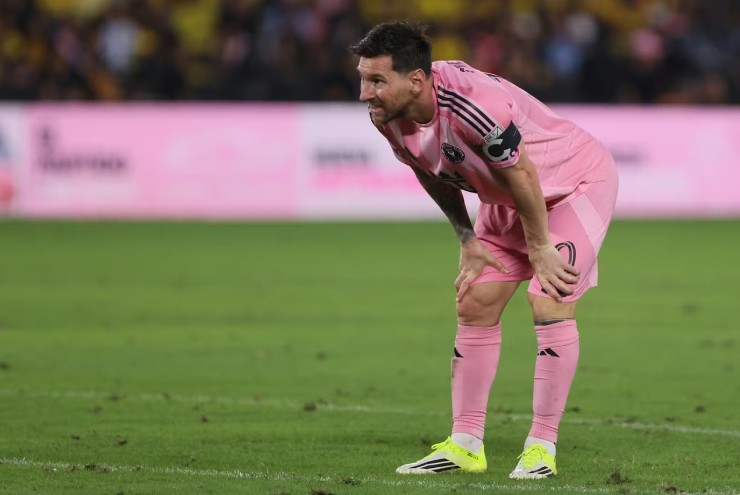 Messi lập siêu phẩm ngày trở lại cùng Inter Miami, lại khiến fan lo lắng