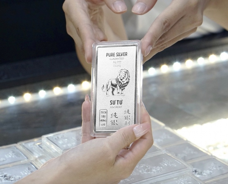 Tuần qua tiếp tục chứng kiến sự sụt giảm của giá bạc. (Ảnh: Ancarat)