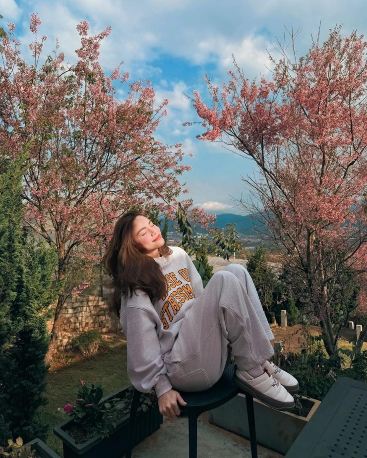 Ảnh sao 8/2: Trấn Thành mừng sinh nhật tuổi 39 bên Hari Won - 3