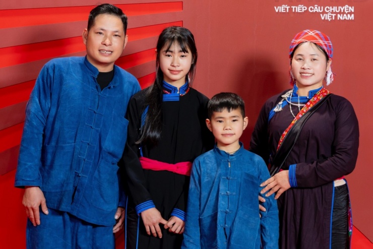 Cầu thủ Đình Bắc cùng dàn sao dự thảm đỏ - 12