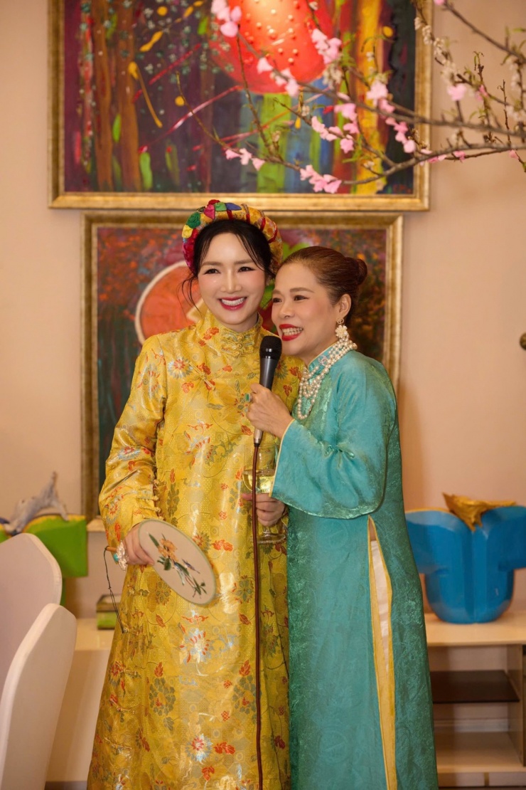 Giáng My đãi tiệc tất niên 100 khách tại biệt thự 1.000 m2 - 3