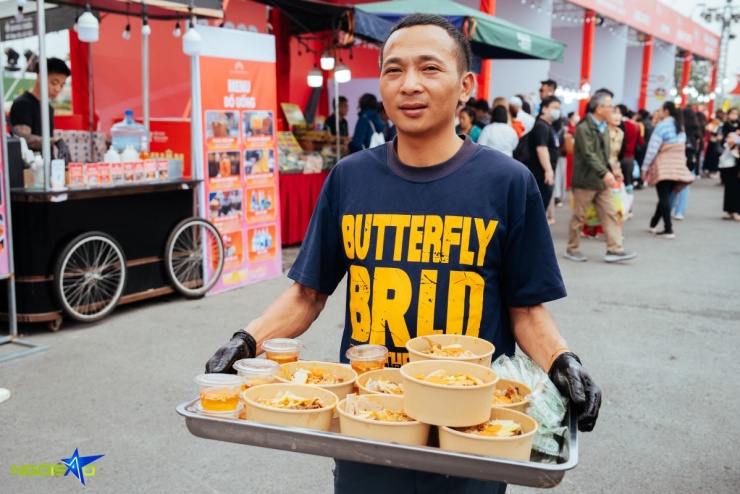 Gà đồi nướng Gia Lai, bún mắm Châu Đốc hút khách tại hội chợ mùa Xuân - 14