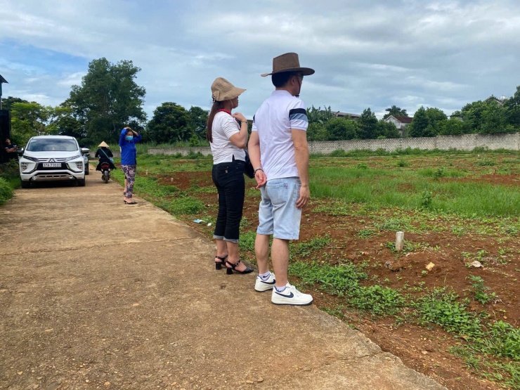 Nhiều lô đất đấu giá bị nhà đầu tư đẩy giá vượt xa giá trị thực, dẫn đến nguy cơ bỏ cọc sau khi trúng đấu giá.