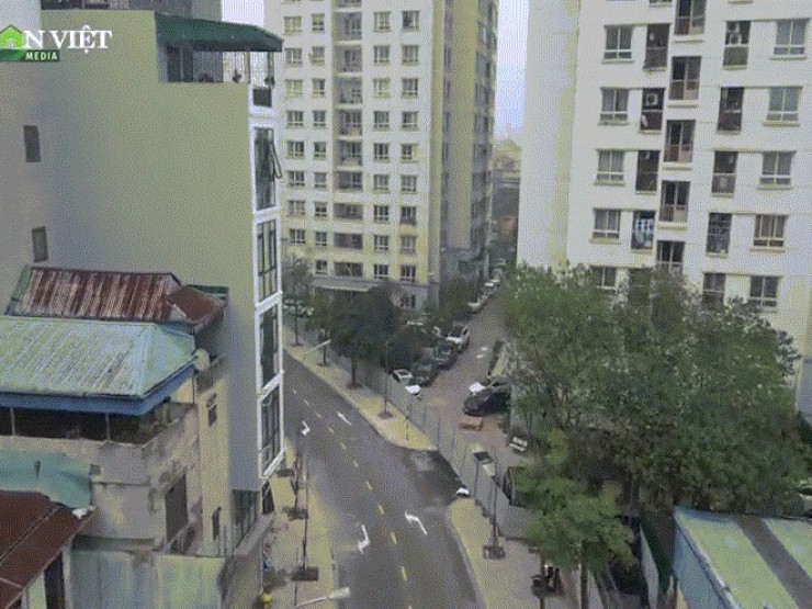 Tuyến đường được mệnh danh là "đường cong mềm mại" lách qua 2 chung cư chính thức thông xe