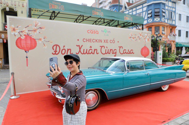 Điểm nhấn của buổi gặp mặt, trưng bày là chiếc Cadillac Eldorado 1960 – mẫu xe cổ siêu hiếm tại Việt Nam.