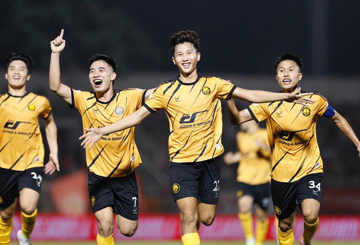 Trực tiếp bóng đá Công an TP.HCM - Thanh Hóa: Sao Việt kiều bỏ lỡ (V-League) (Hết giờ) - 4