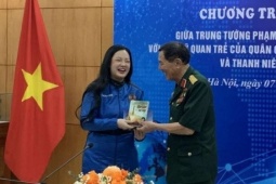 Trung tướng Phạm Tuân - Amanda Nguyễn - cuộc hội ngộ của những người Việt đầu tiên bay vào vũ trụ