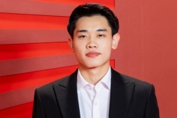 Cầu thủ Đình Bắc cùng dàn sao dự thảm đỏ